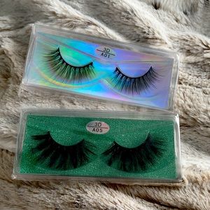 Two pairs of mink lashes